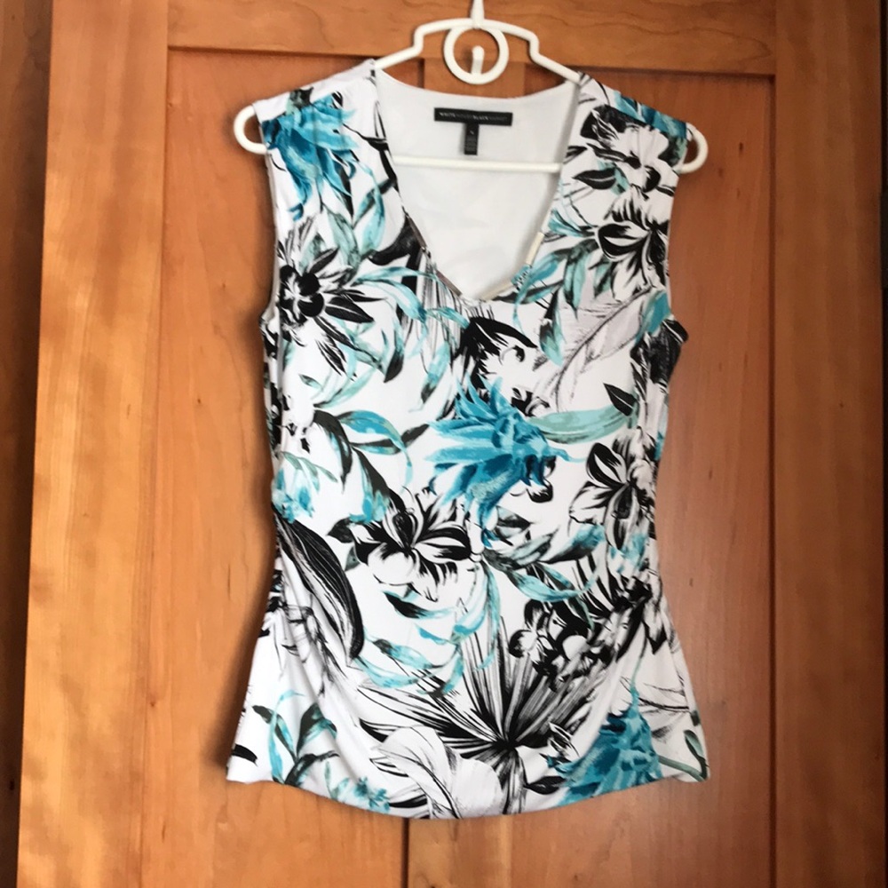 White House Black Market floral top size small